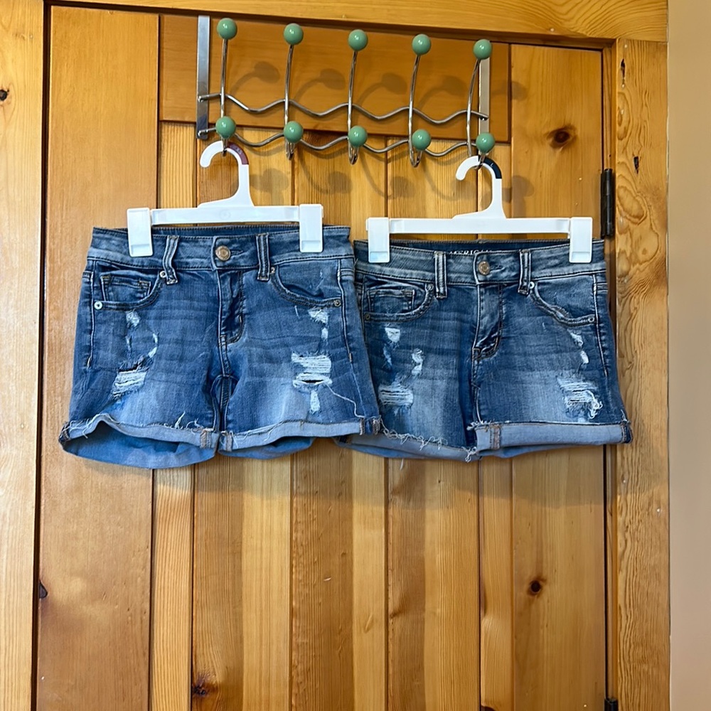 2 Pair! American Eagle size 0 Jean shorts 💙💙